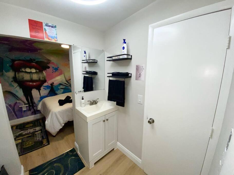 Cozy & Colorful Miami Art Canvas W/Hottub & Murals المظهر الخارجي الصورة