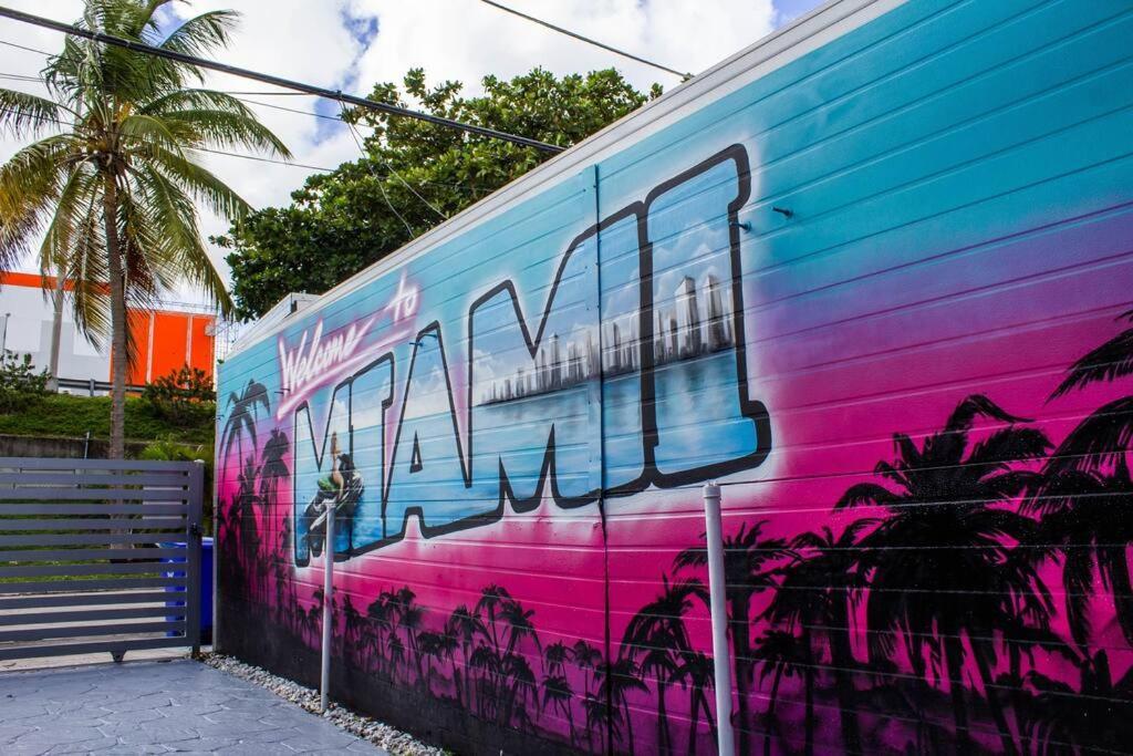 Cozy & Colorful Miami Art Canvas W/Hottub & Murals المظهر الخارجي الصورة