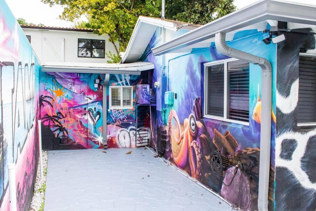 Cozy & Colorful Miami Art Canvas W/Hottub & Murals المظهر الخارجي الصورة