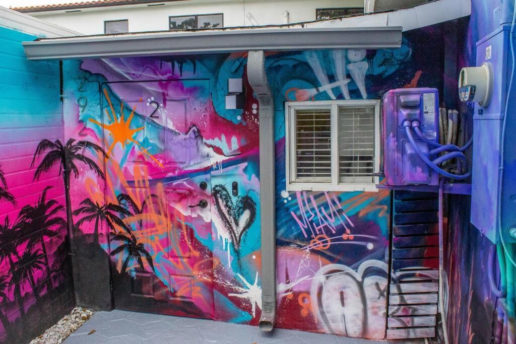 Cozy & Colorful Miami Art Canvas W/Hottub & Murals المظهر الخارجي الصورة